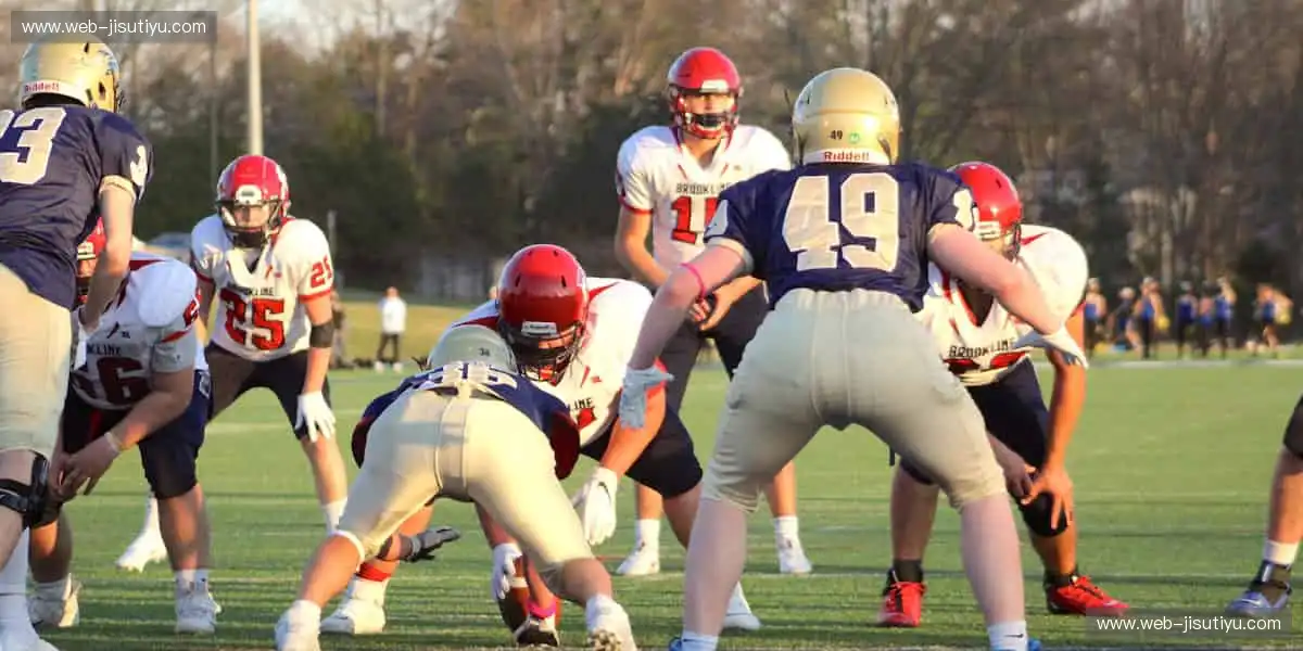 📱边看边聊，与全球球迷共享精彩时刻！💬